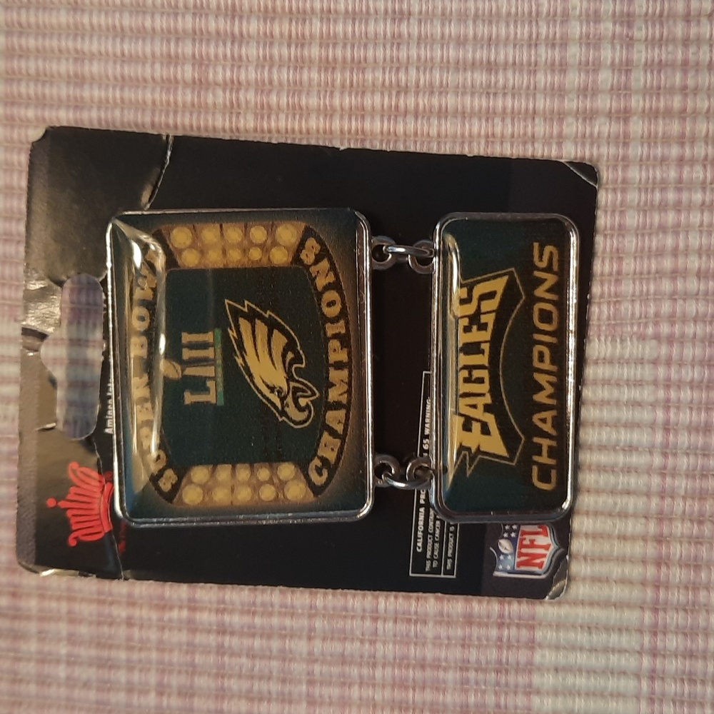 Philadelphia Eagles Lapel Pin
